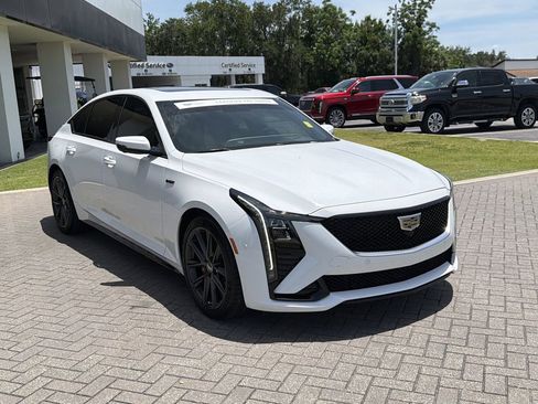 Used 2025 Cadillac CT5 V RWD image 6