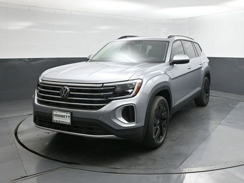 New 2026 Volkswagen Atlas SE image 30