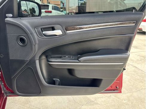 Used 2017 Chrysler 300 C w/ Safetytec Plus Group RWD image 24