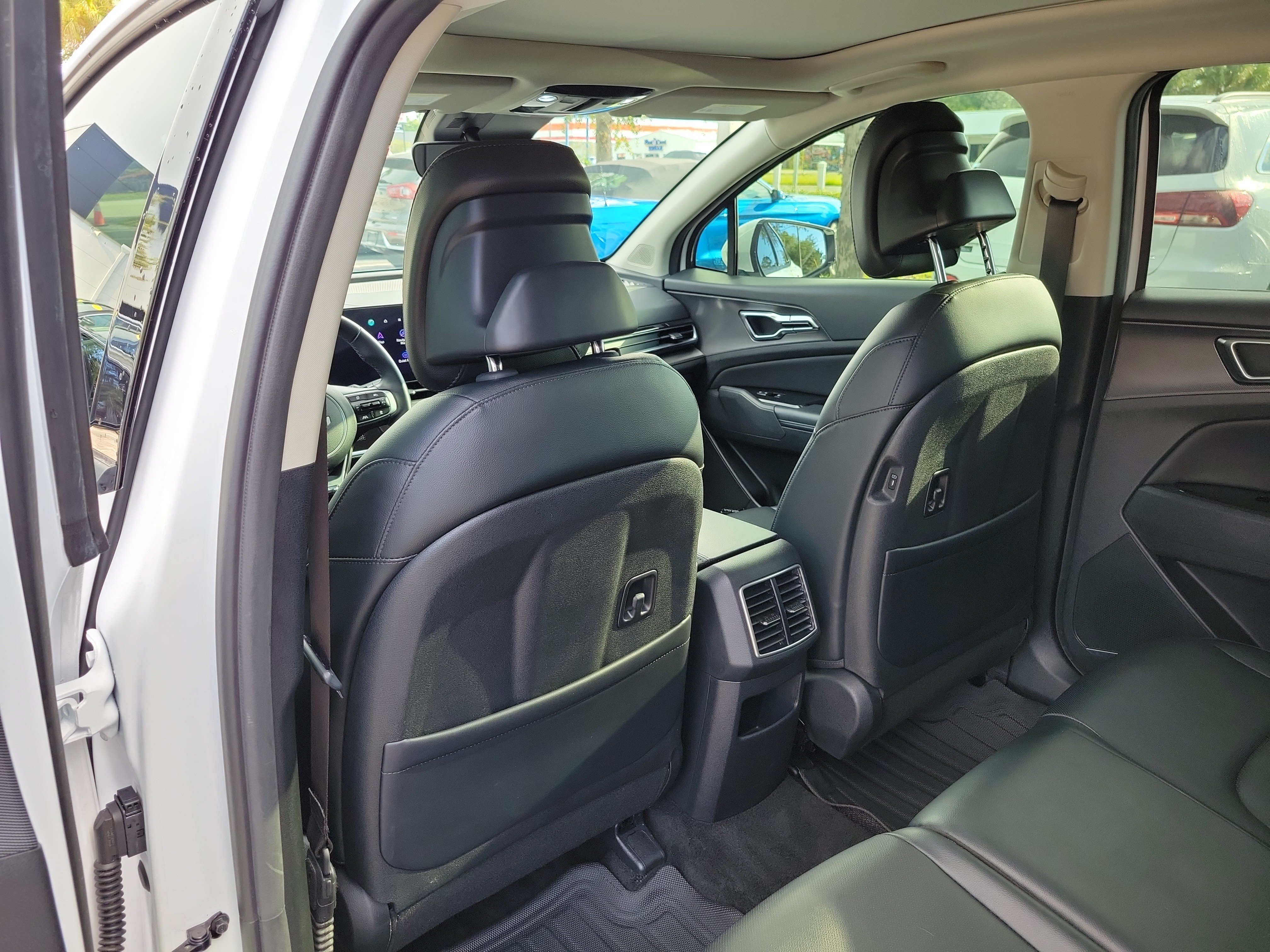 Certified 2024 Kia Sportage SX FWD image 16