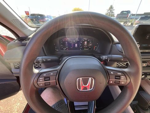 Used 2023 Honda Accord EX image 33