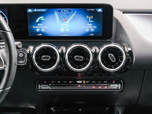 Certified 2023 Mercedes-Benz GLA 250 image 16