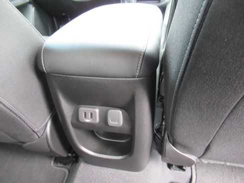 Used 2022 Chevrolet Colorado LT w/ LT Convenience Package RWD image 30