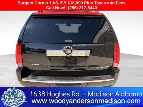 Used 2014 Cadillac Escalade Luxury image 4