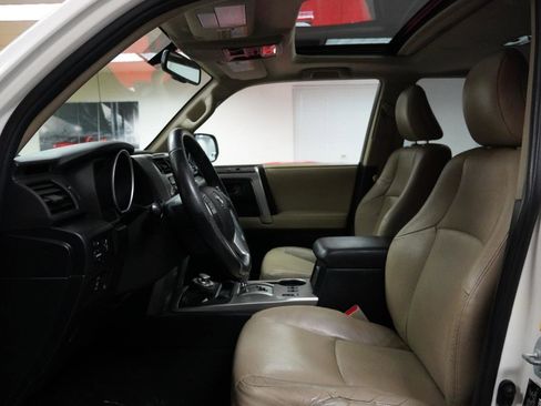 Used 2010 Toyota 4Runner Limited AWD/4WD image 15