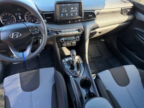 Used 2020 Hyundai Veloster 2.0 image 6