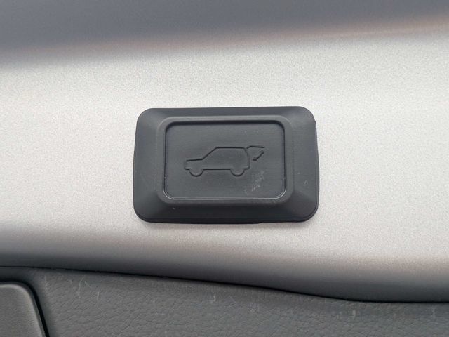 Used 2021 Toyota RAV4 Limited w/ Limited Grade Weather Package AWD/4WD image 13