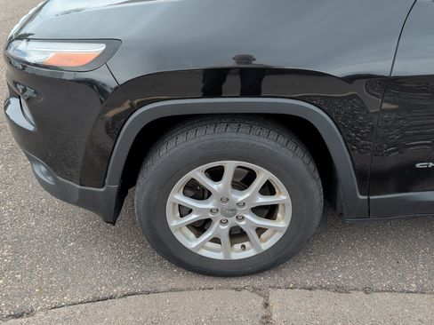 Used 2014 Jeep Cherokee Latitude w/ Cold Weather Group image 6