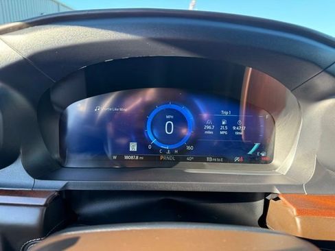 Used 2024 Ford Explorer King Ranch w/ Technology Package image 24