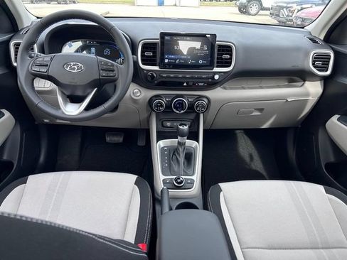 New 2026 Hyundai Venue SEL FWD image 9