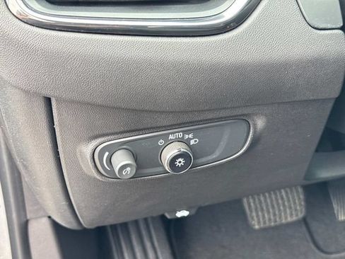 Used 2024 Chevrolet Equinox RS w/ RS Leather Package FWD image 29