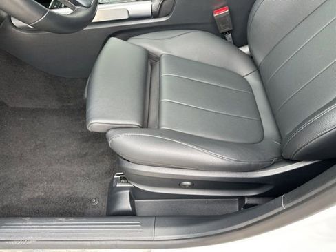 Used 2023 Mercedes-Benz GLB 250 4MATIC image 20