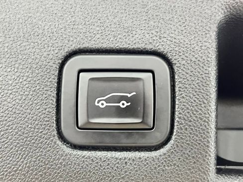 Used 2019 Chevrolet Equinox LT AWD/4WD image 10