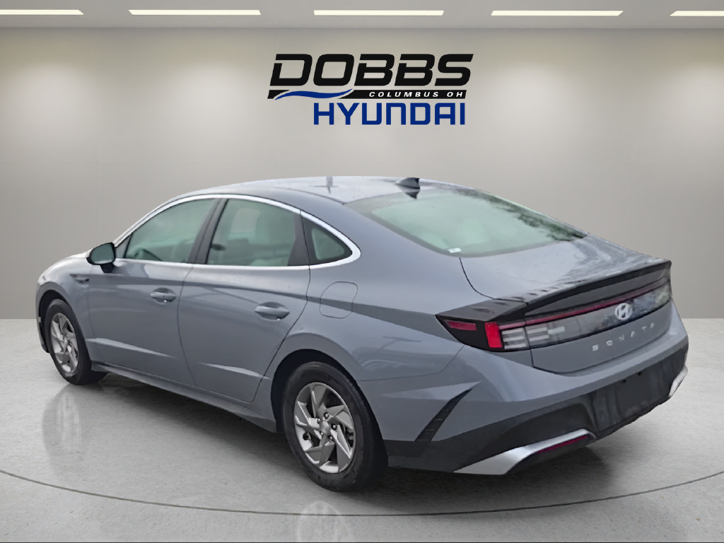 Used 2026 Hyundai Sonata SE FWD image 3
