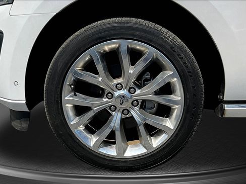 Used 2018 Ford Expedition Platinum AWD/4WD image 31