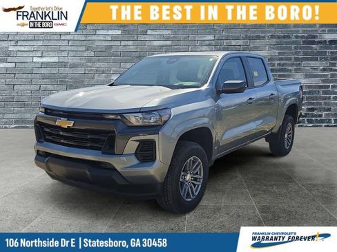 Used 2024 Chevrolet Colorado LT RWD image 1