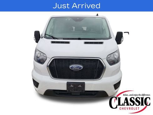 Used 2025 Ford Transit 350 XLT RWD image 3