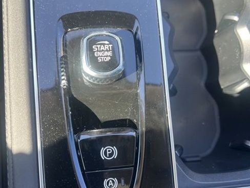 New 2026 Volvo XC90 B5 Plus w/ Protection Package image 17