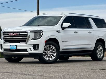 Used 2022 GMC Yukon XL SLT w/ SLT Premium Package