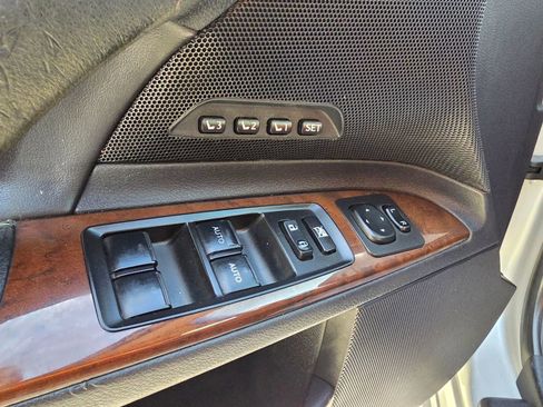 Used 2012 Lexus IS 250C w/ Luxury Pkg RWD image 24