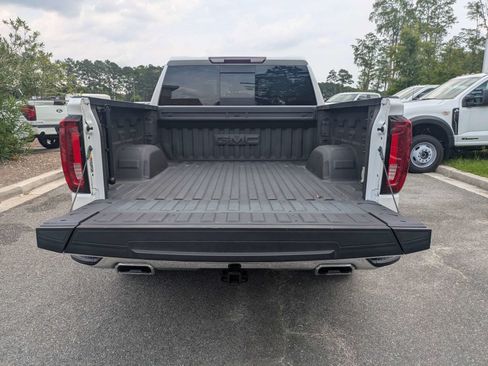 Used 2024 GMC Sierra 1500 SLT w/ SLT Premium Plus Package AWD/4WD image 6