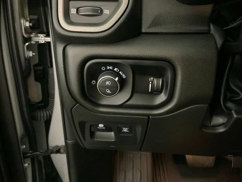 Used 2025 RAM 1500 Warlock AWD/4WD image 26