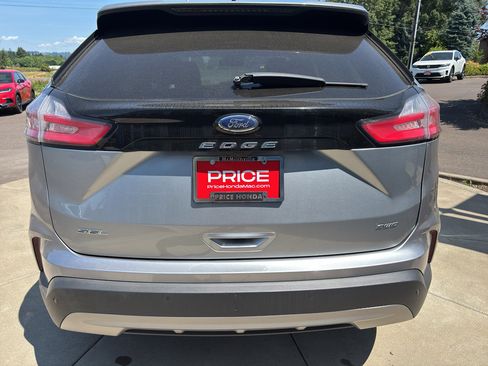 Used 2024 Ford Edge SEL image 4