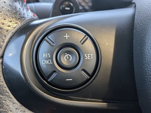 Used 2020 MINI Cooper S image 22