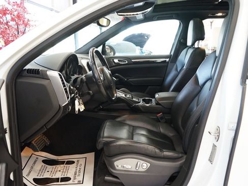 Used 2014 Porsche Cayenne S AWD/4WD image 26