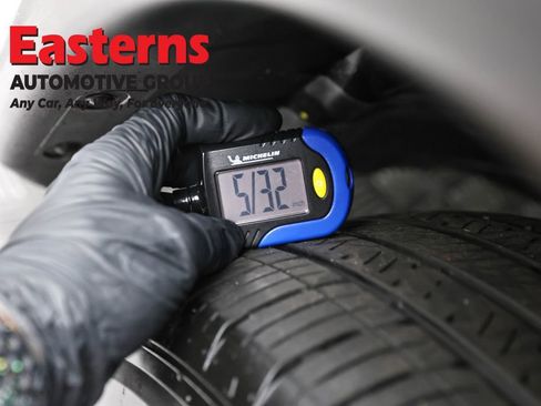 Used 2024 Nissan Rogue S AWD/4WD image 29