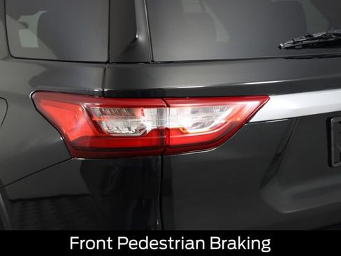 Used 2020 Chevrolet Traverse LT w/ Driver Confidence II Package AWD/4WD image 26