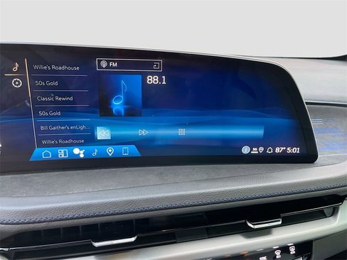 Used 2025 Cadillac XT4 Sport image 14