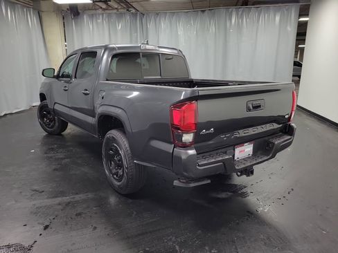 Used 2022 Toyota Tacoma SR image 6