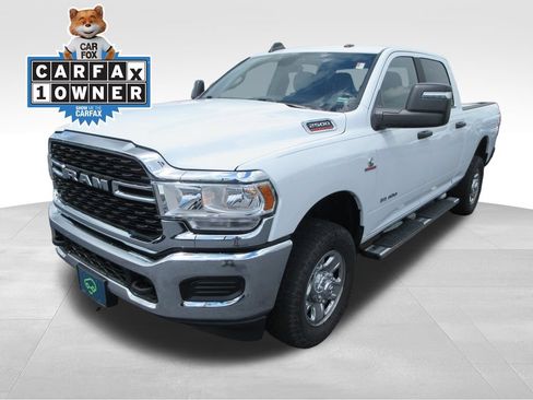 Used 2024 RAM 2500 Big Horn AWD/4WD image 1