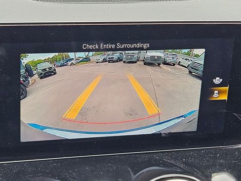 Used 2022 Mercedes-Benz GLB 250 image 12