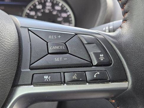 Used 2020 Nissan Sentra SR w/ Premium Package image 9