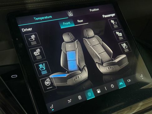 New 2026 Cadillac Escalade ESV Luxury image 34