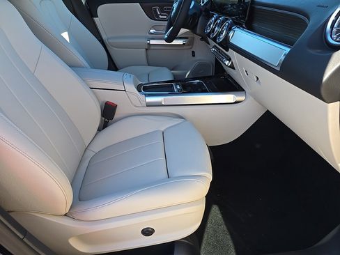 New 2026 Mercedes-Benz GLB 250 4MATIC image 36