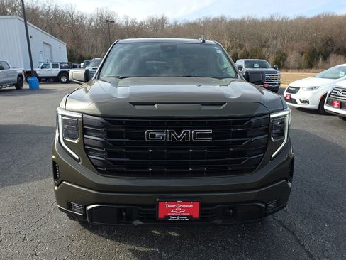 Used 2023 GMC Sierra 1500 Elevation image 3