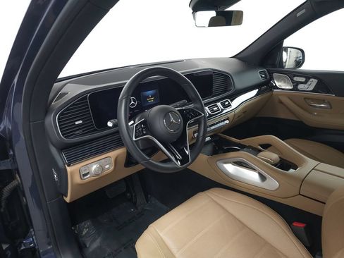 Used 2025 Mercedes-Benz GLE 450e 4MATIC w/ AMG Line Exterior image 9