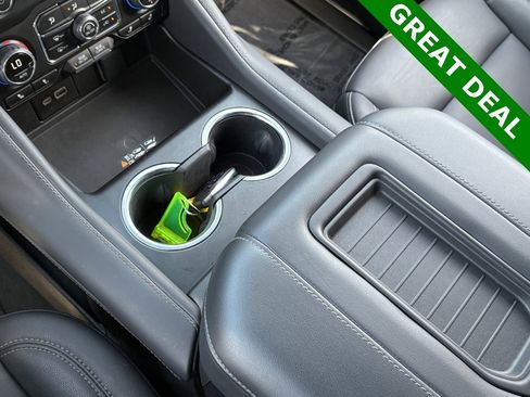 Used 2024 Chevrolet Suburban Z71 w/ Off-Road Capability Package image 21