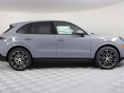 New 2026 Porsche Cayenne image 8