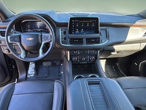 Used 2024 Chevrolet Suburban Premier image 16