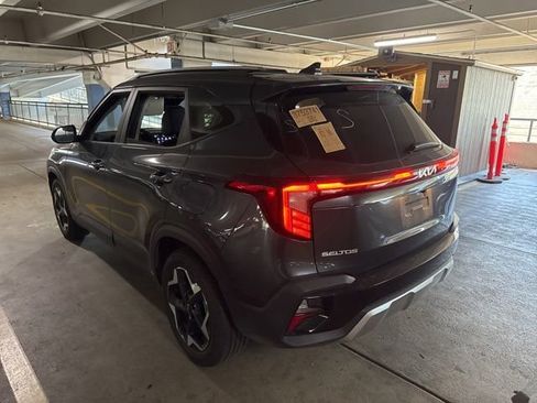 Used 2025 Kia Seltos S FWD image 4