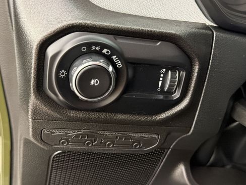 Used 2024 Jeep Wrangler Unlimited Sport AWD/4WD image 19