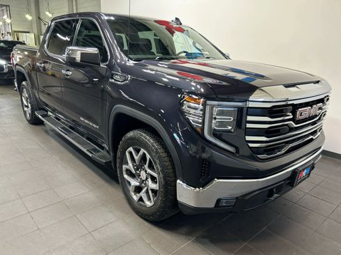 Used 2023 GMC Sierra 1500 SLT w/ SLT Premium Package AWD/4WD image 2
