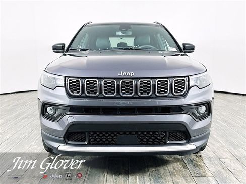 Used 2024 Jeep Compass Limited image 2