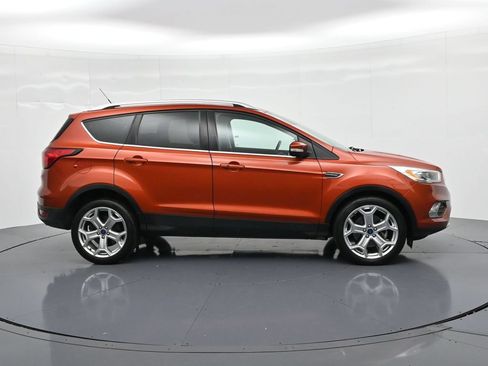 Used 2019 Ford Escape Titanium FWD image 5