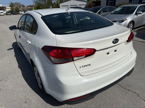 Used 2017 Kia Forte LX FWD image 8