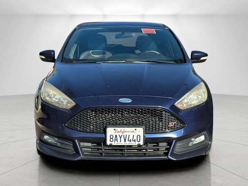 Used 2017 Ford Focus ST image 4